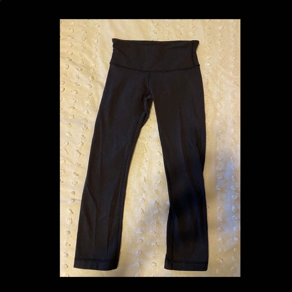 Lululemon Black Cropped Leggings